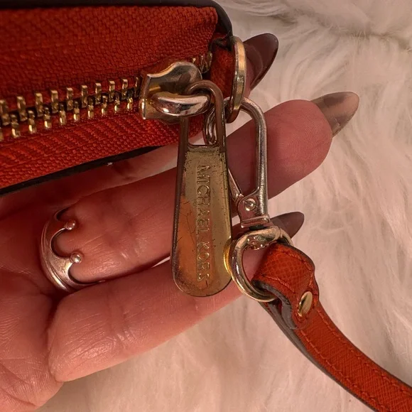 Michael Kors Bold Orange Charlotte Tote And Wallet - Picture 15 of 16